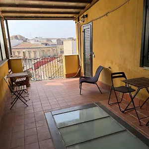 Apartament In Front Of Castello Ursino, Katania